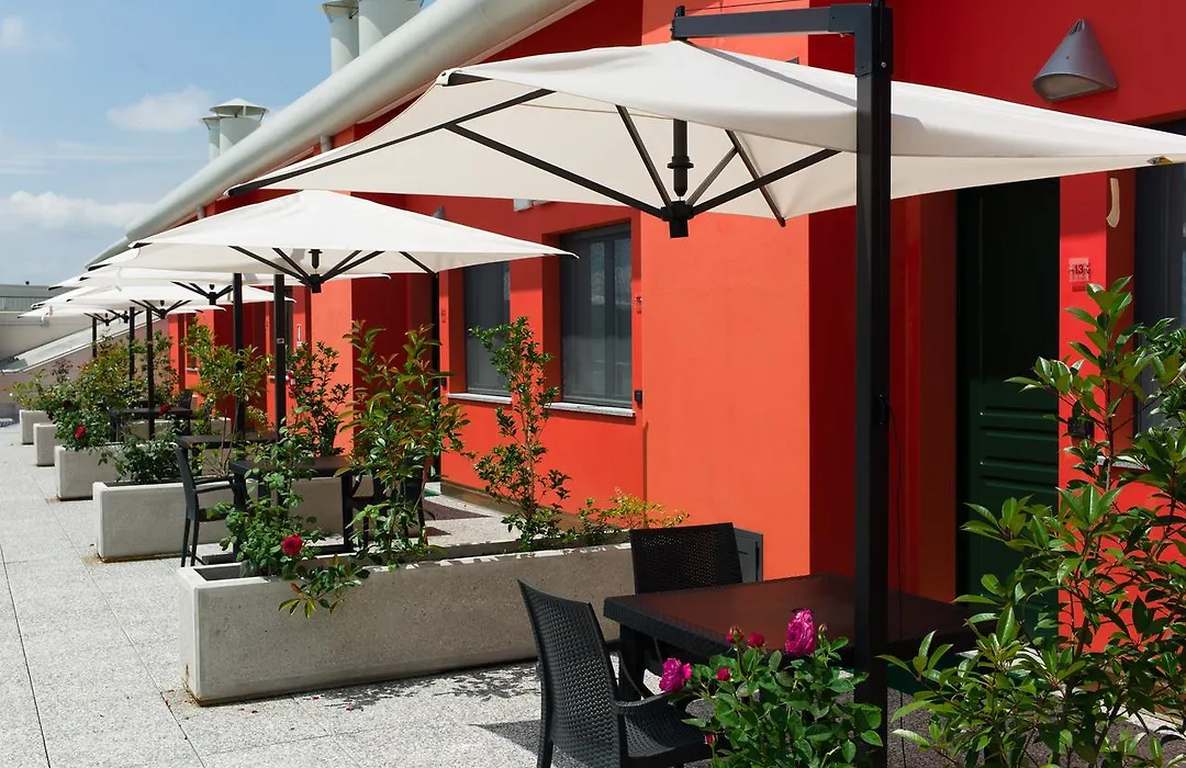 Hotel Padus Meublè Parma-1